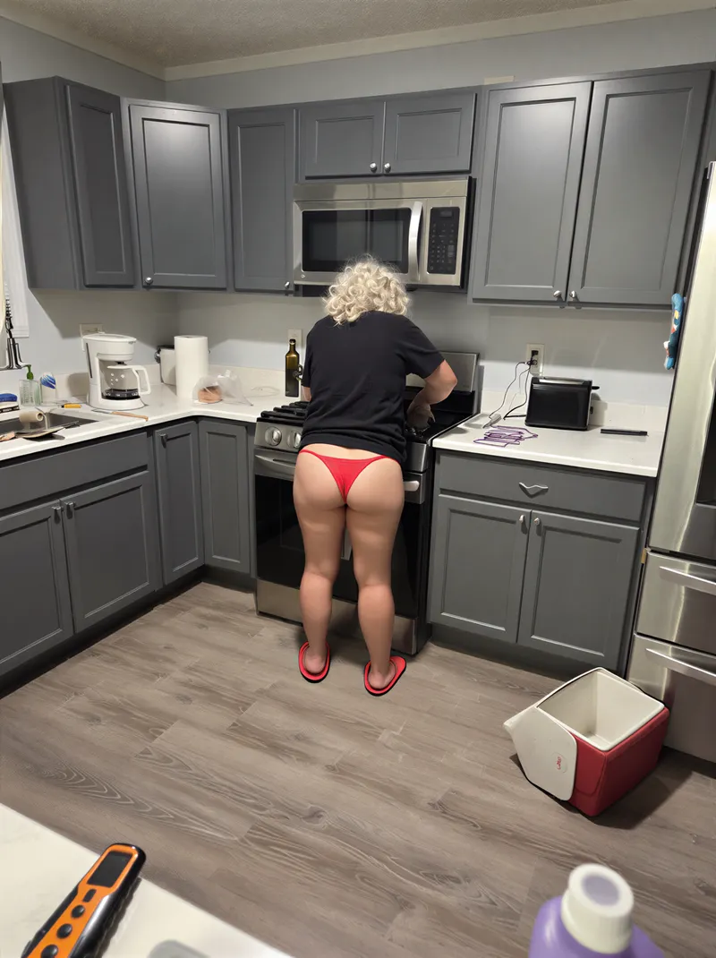 Thumbnail Red thong
