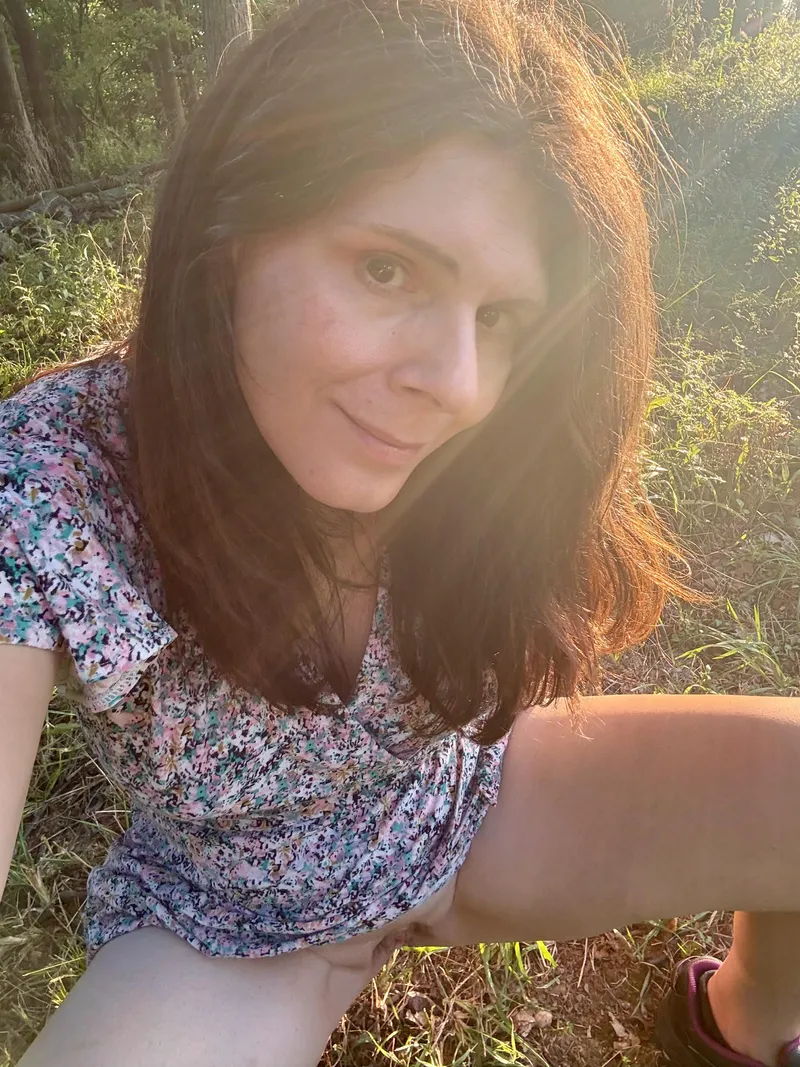 Thumbnail The sunlight does my beautiful hair wonders 🤎
