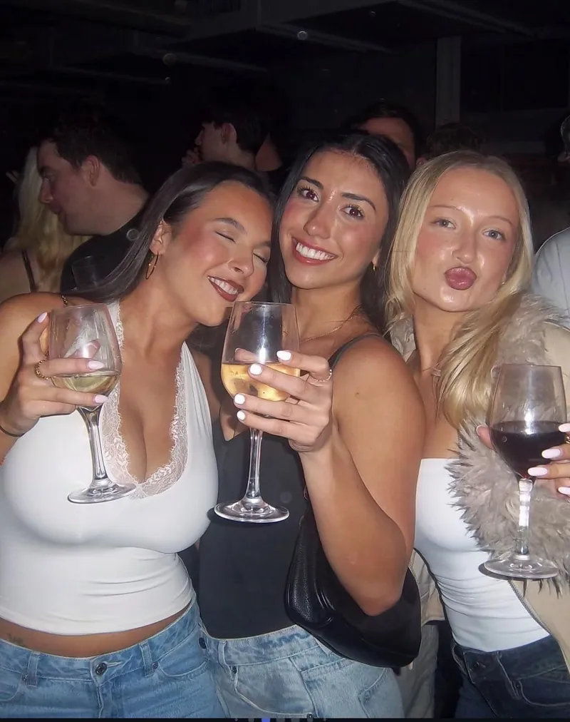 Thumbnail Night out with the girls!