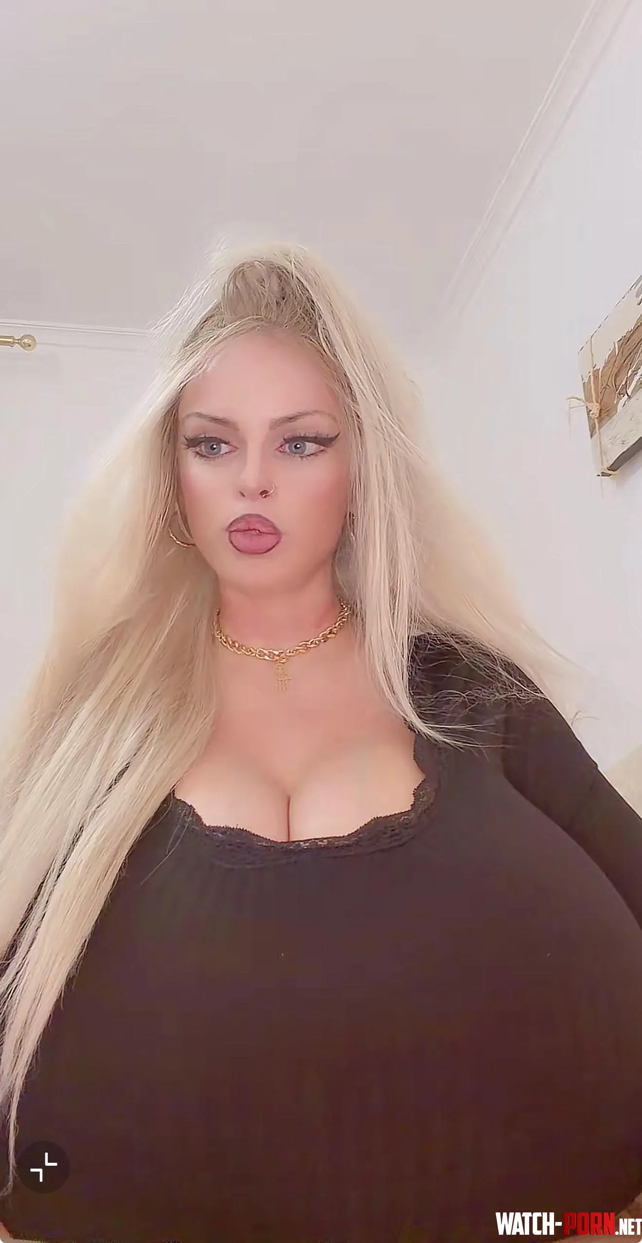 Spanish Bimbo by Thick_Display5414