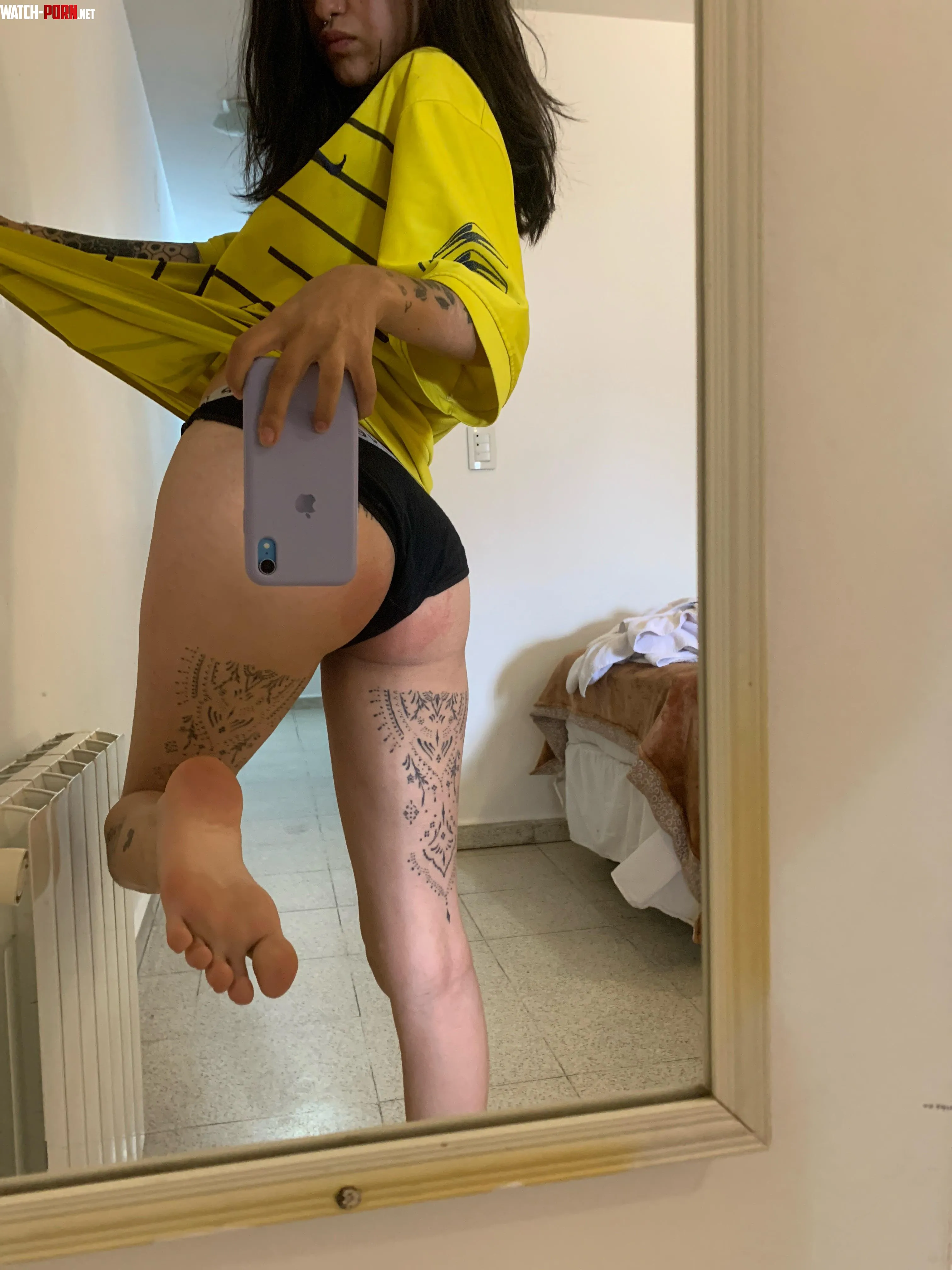 Oc my dirty feet by goddesvexannn