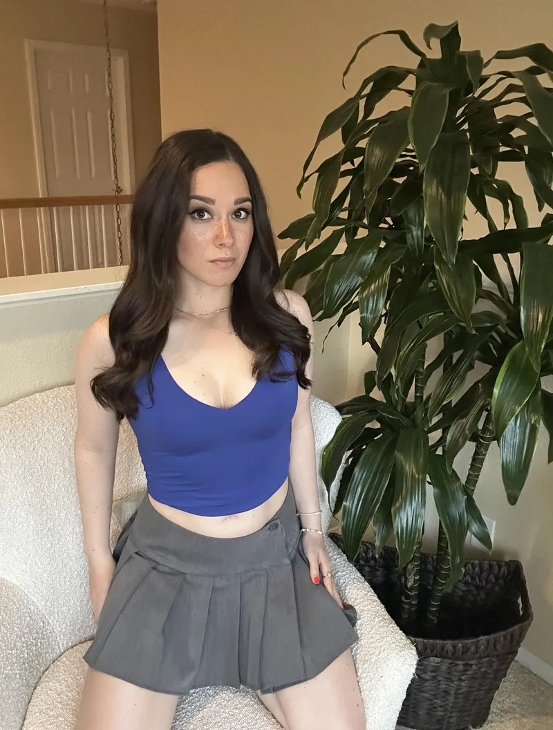 Thumbnail Blue shirt type of day.