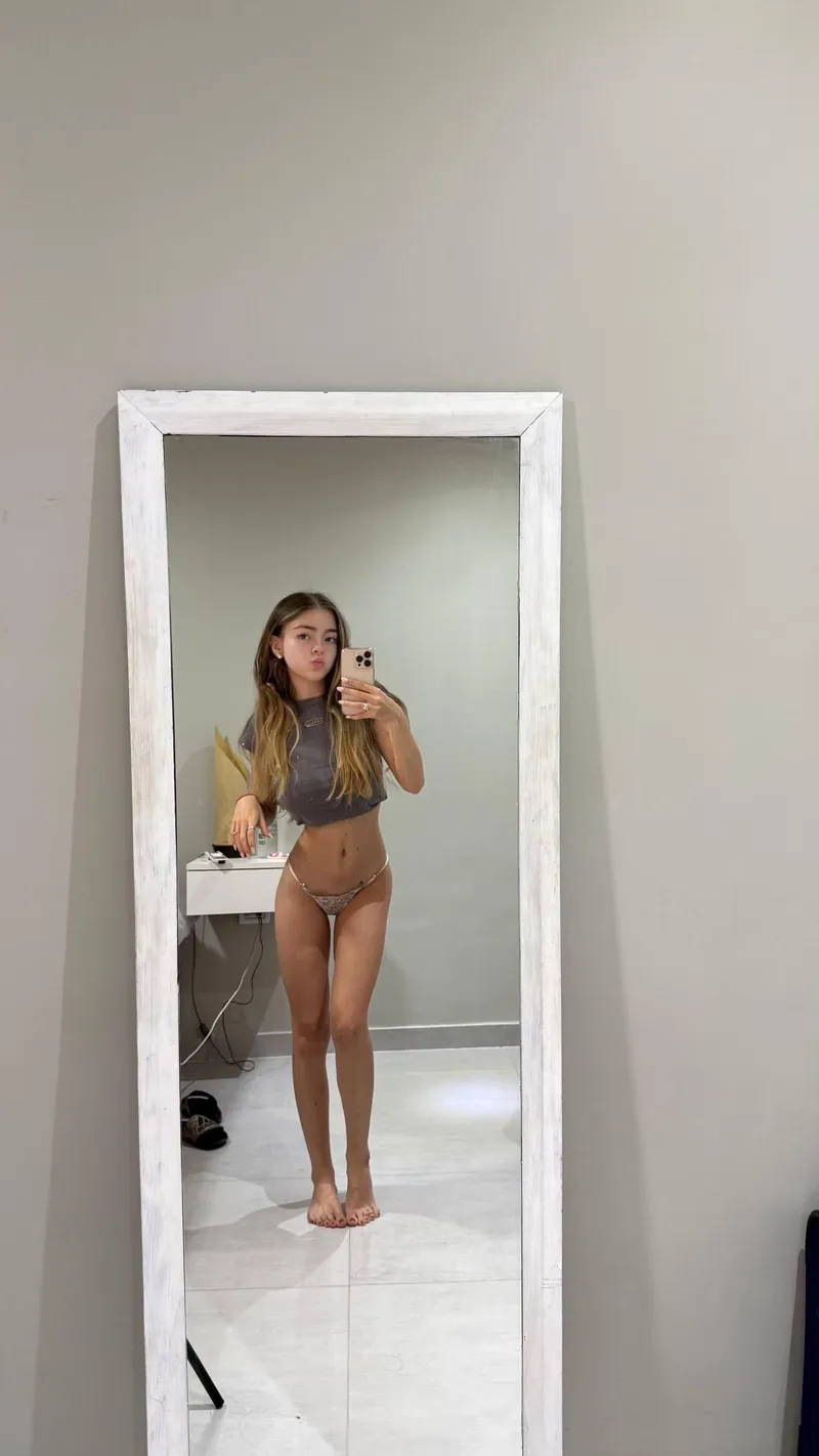 Thumbnail F18 am I cute enough to be your babe