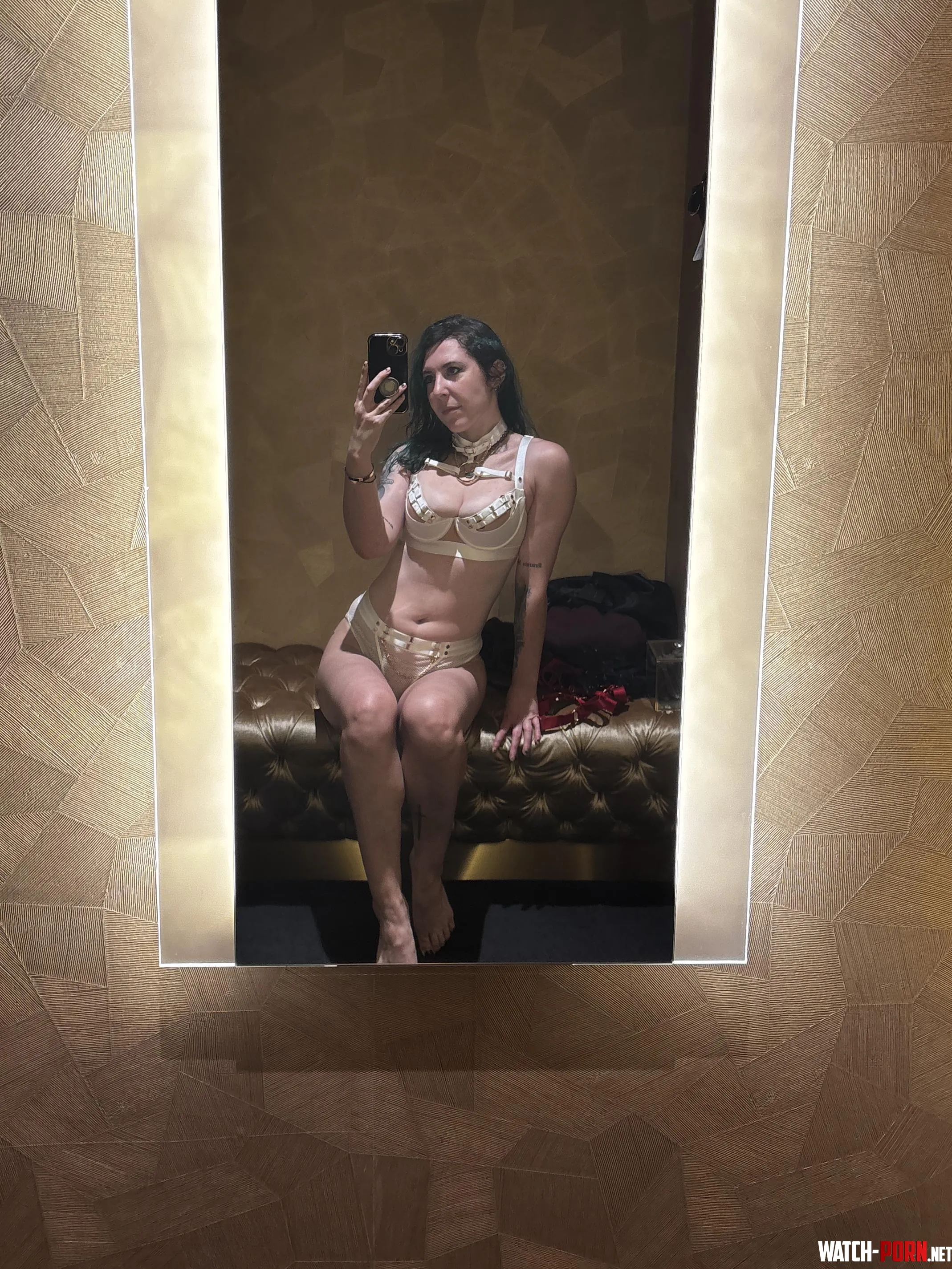 Gilded selfie by sirenskiss3