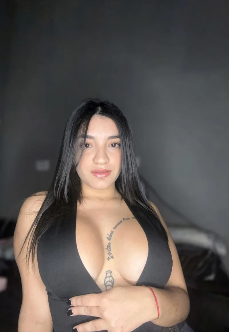 Thumbnail Latina, tatoed and brunette, a real explosion