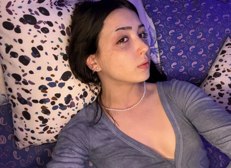 Thumbnail Crop top shows my arm marks