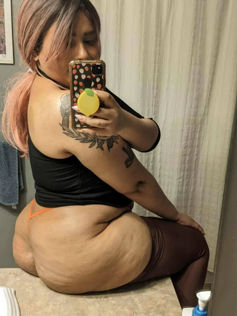 Thumbnail Cellulite is just icing on cake ;)