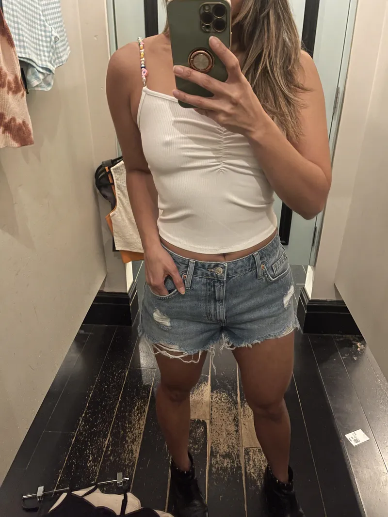 Thumbnail Men at the bar last night seemed to enjoy this top