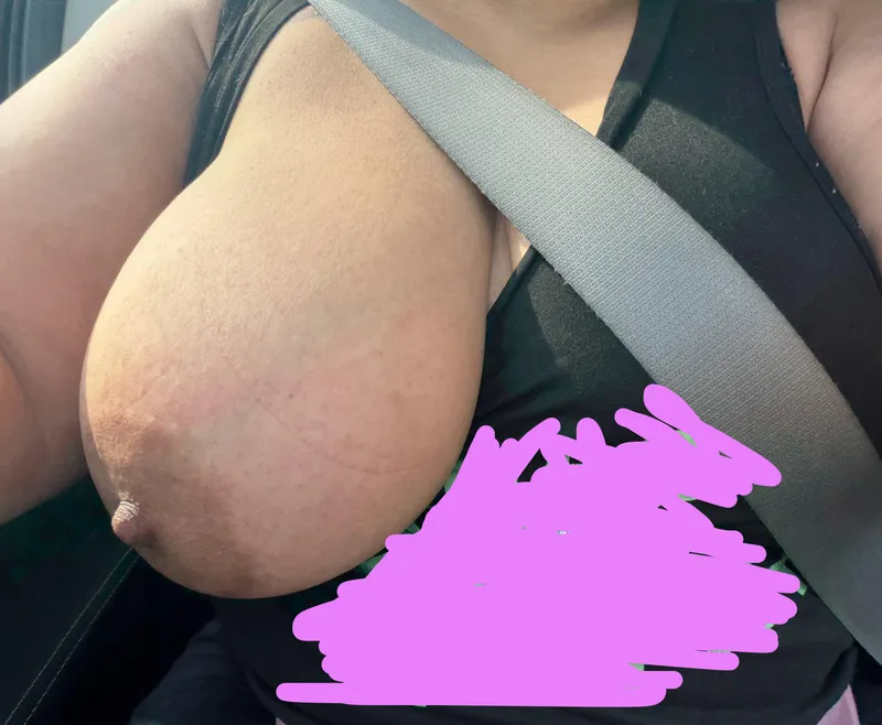 Thumbnail Buckled up for safety
