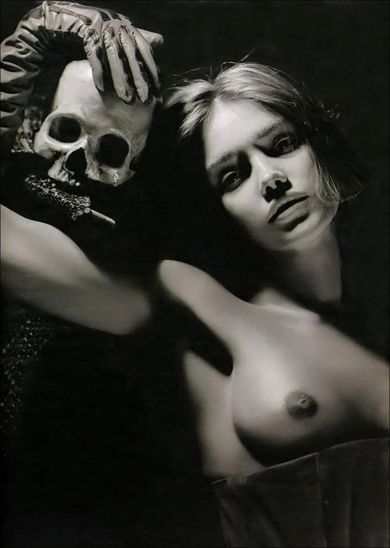 Thumbnail Natalia Vodianova | W magazine August 2006 | Call of the Wild | ph. Mert & Marcus
