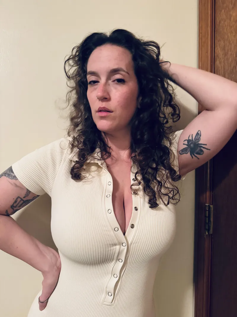Thumbnail I’m sad summer is over, no more cute dresses