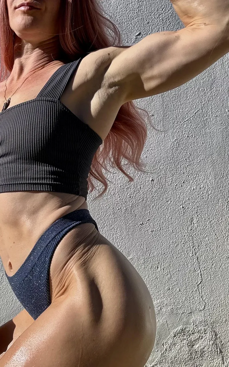Thumbnail Do muscular armpits do it for you?
