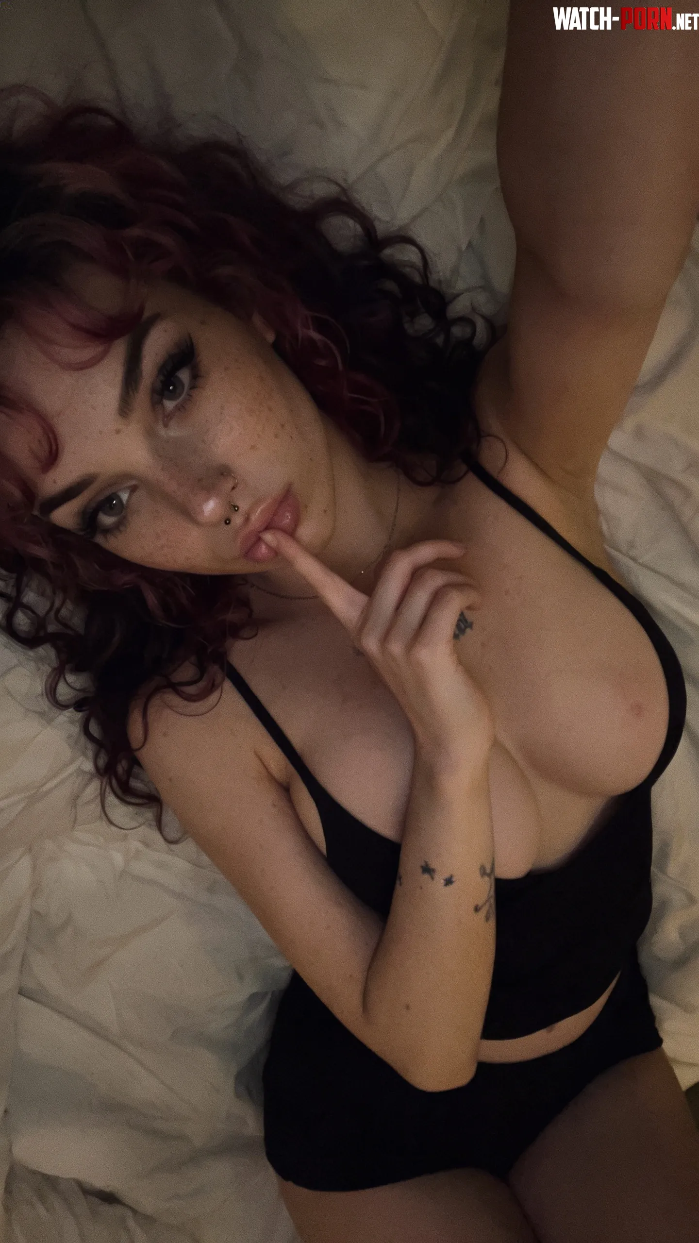 a cute gn selfie from you alt gf, mwah by badgoth_ravy