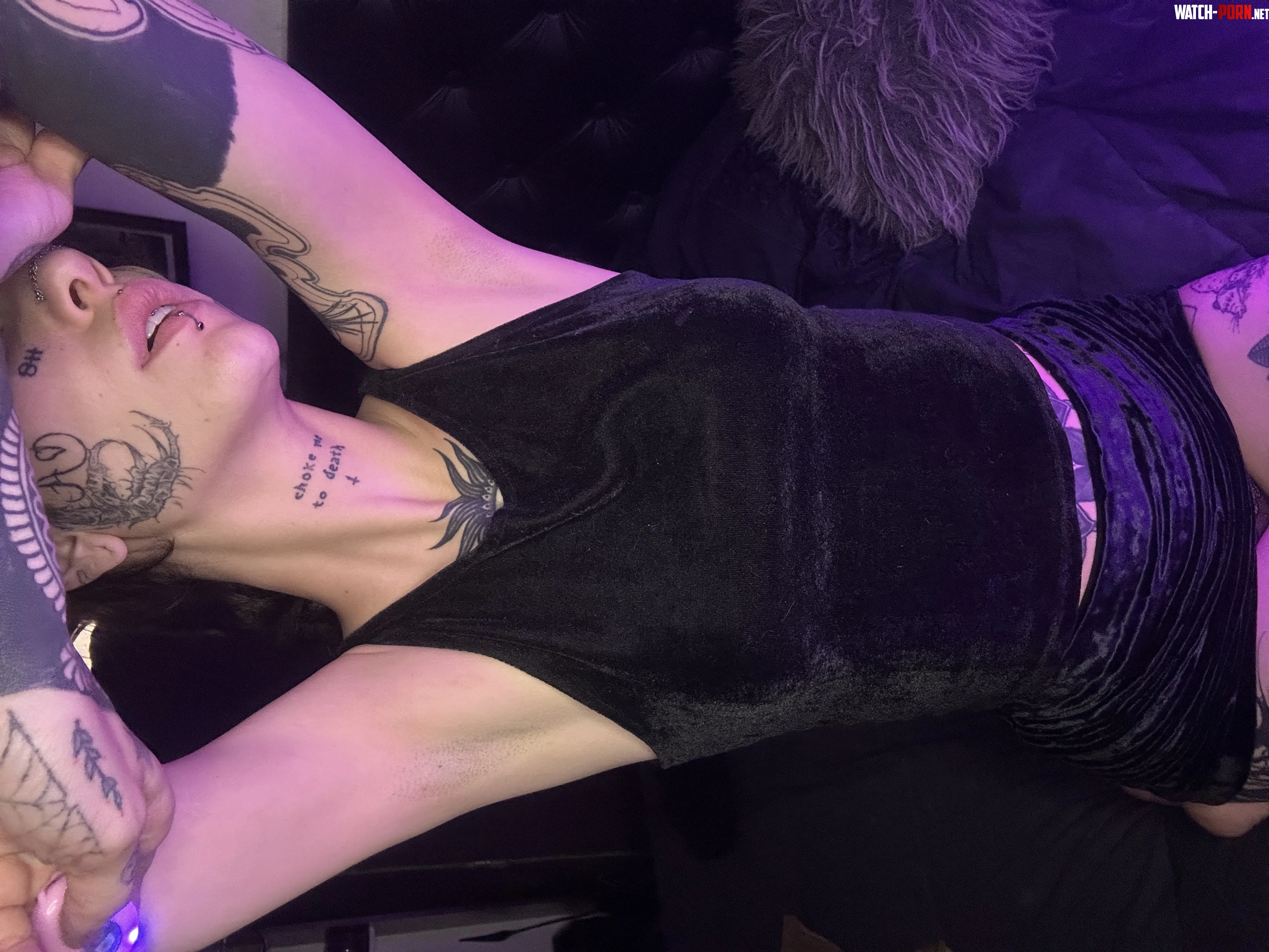 Make me aware of how beautiful my armpits are by Hannya111