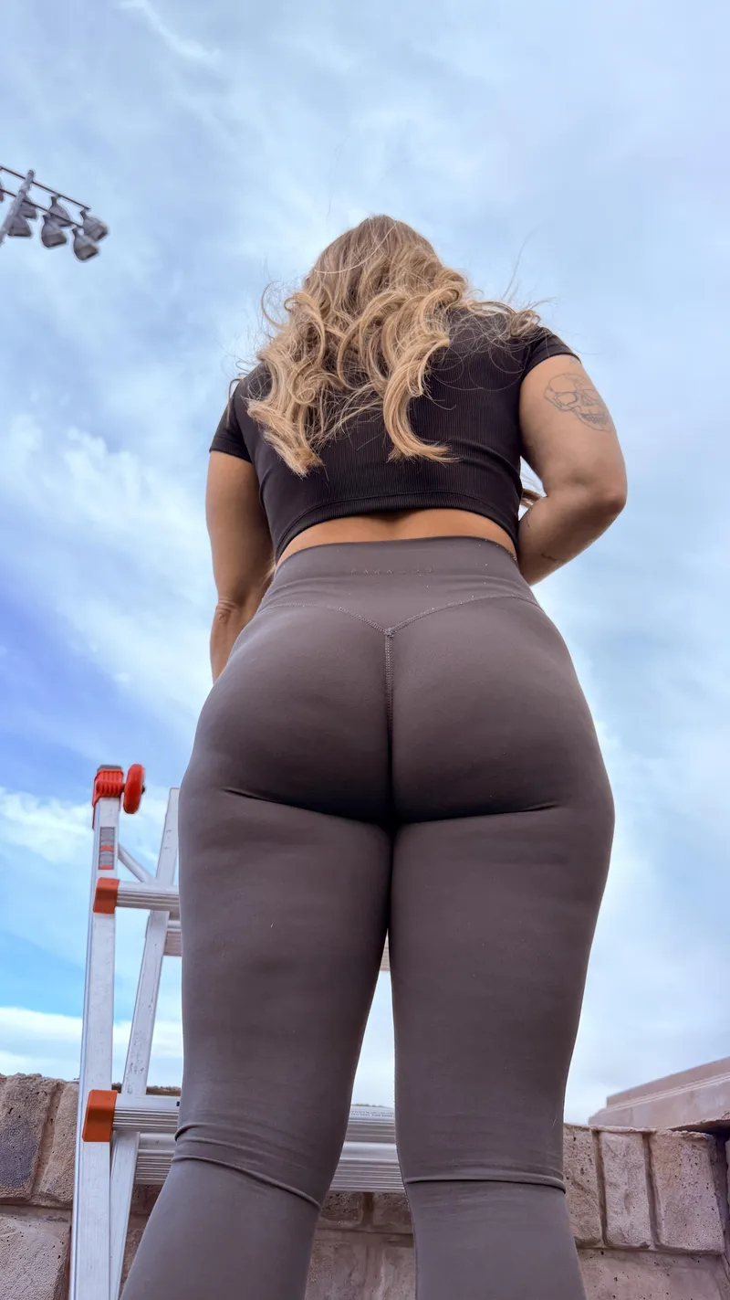 Thumbnail Thick thighs save lives
