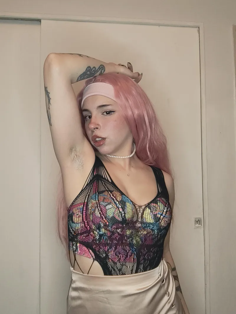 Thumbnail Every hair in my armpits makes you weaker