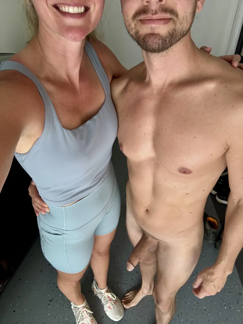 Thumbnail Dressed and headed out for a run! 👟