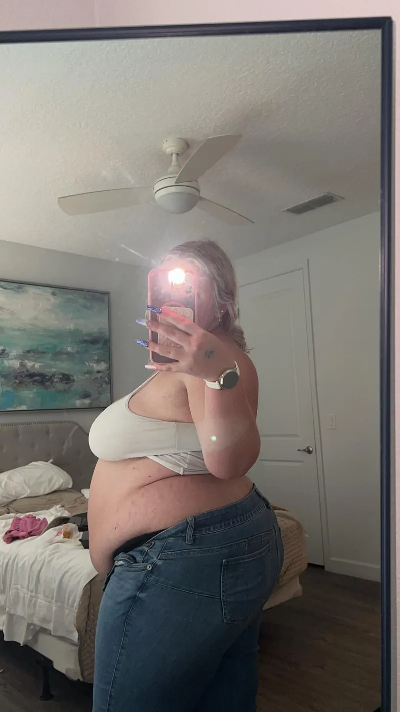 Thumbnail I keep outgrowing my jeans🥵