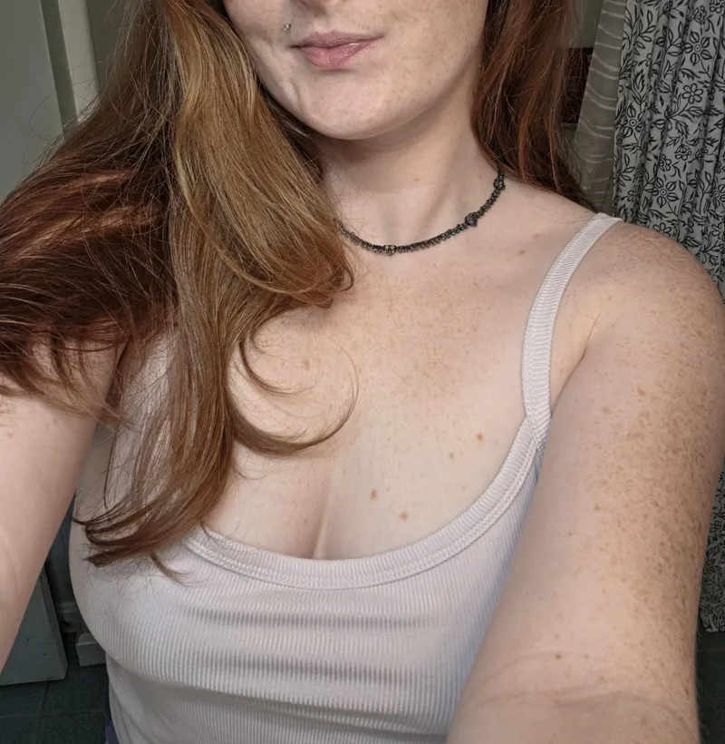 Thumbnail Freckled and naughty ;) [selling] tele sweetredruby for gfe,sexting,customs and more