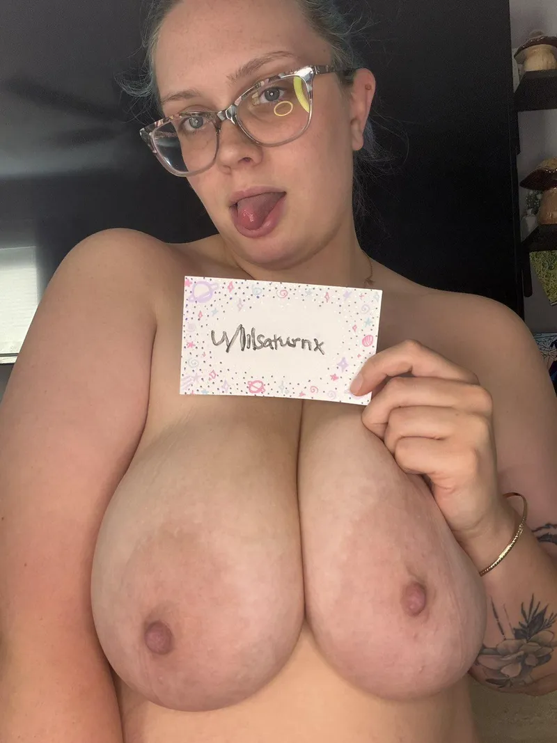 Thumbnail Its me again 🥰