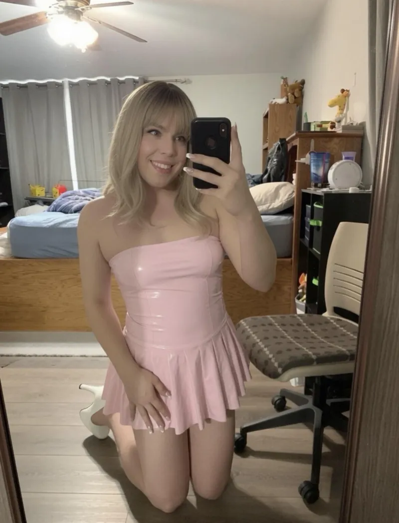 Thumbnail Another year another shiny look 😝💕🎂