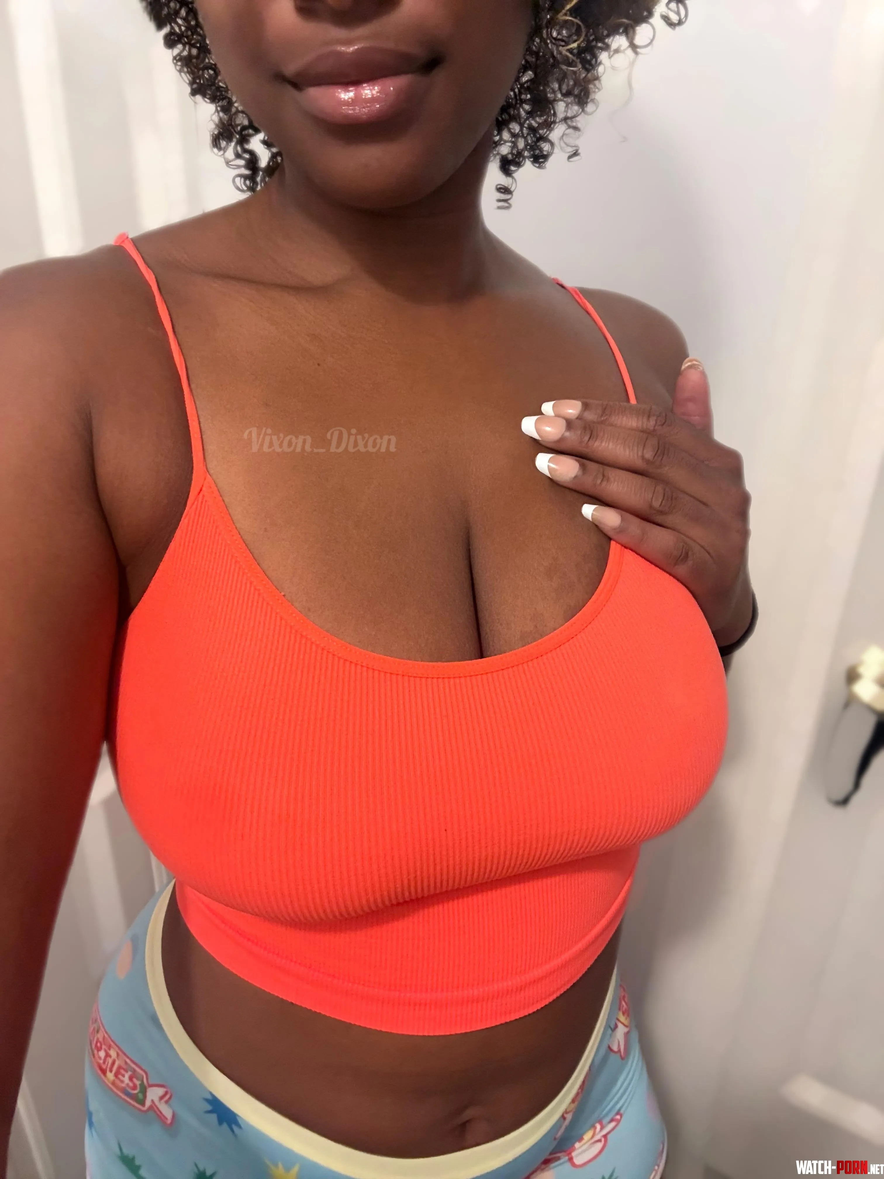 Looks so much better braless by Vixon_Dixon