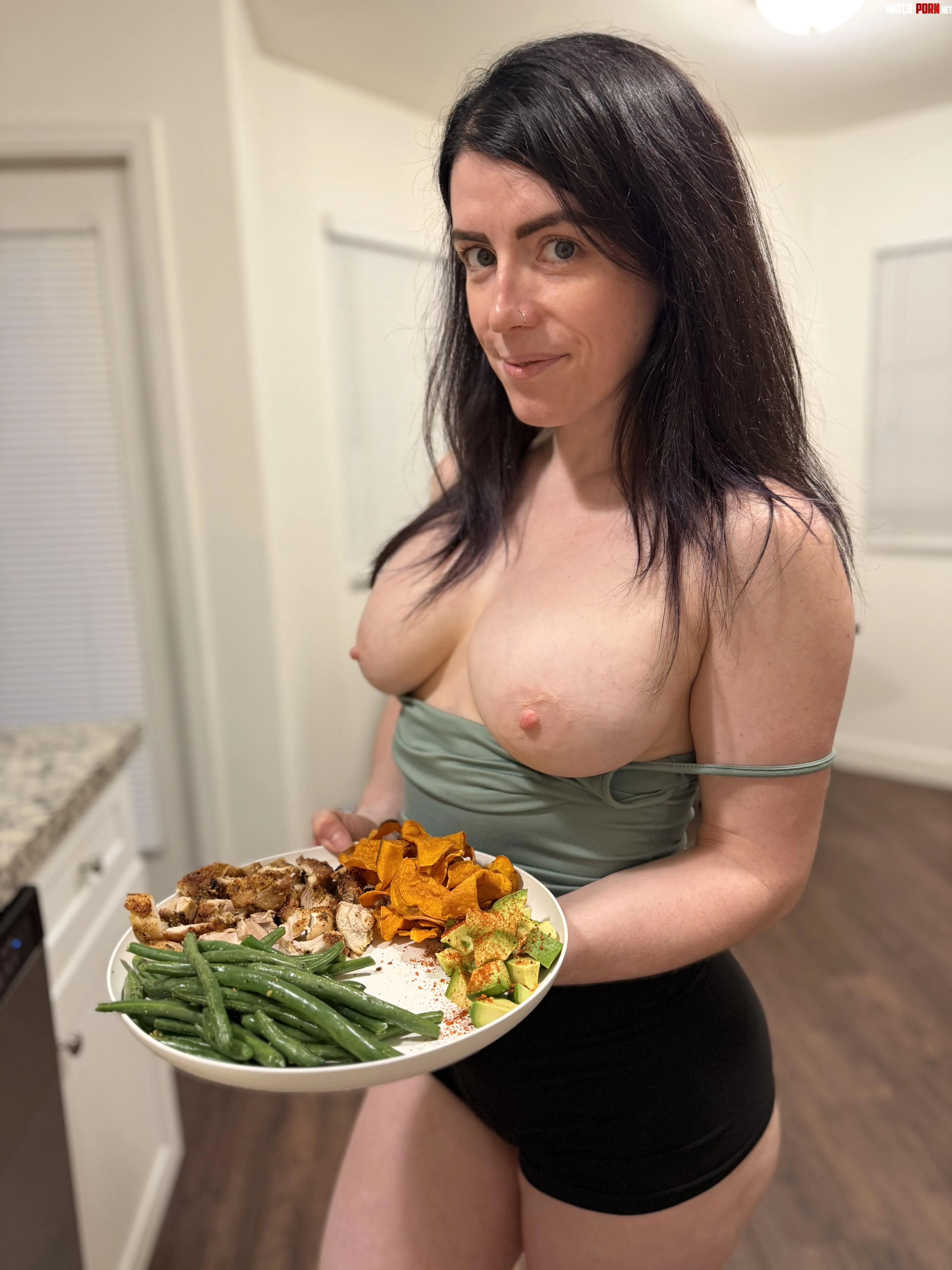 No makeup just a hot meal and breeding afterwards by bustyciara
