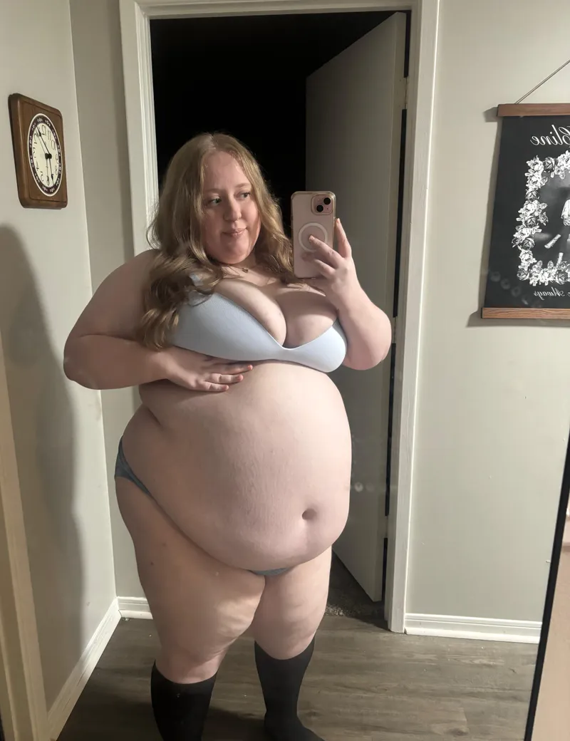 Thumbnail Tease me about my gut <3