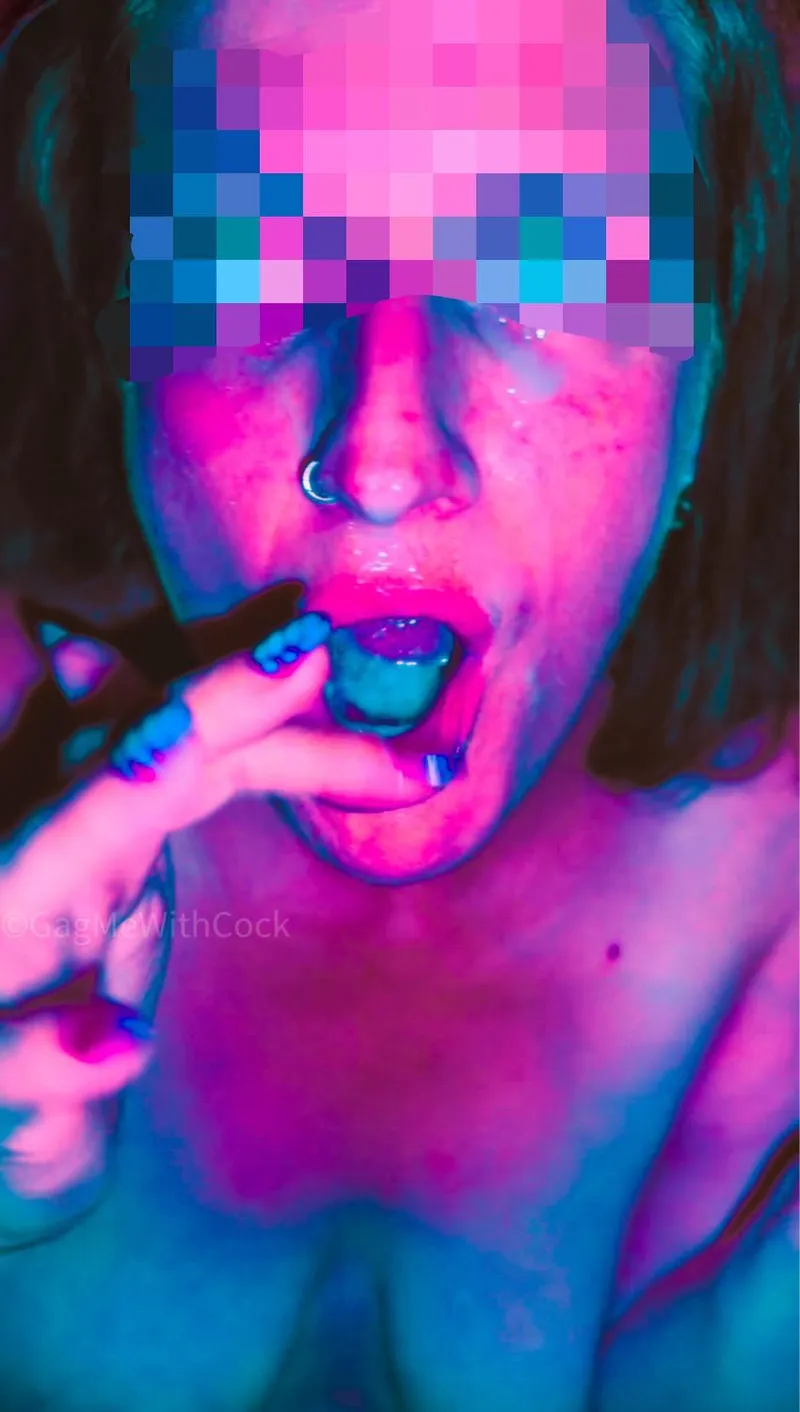 Thumbnail Glowing