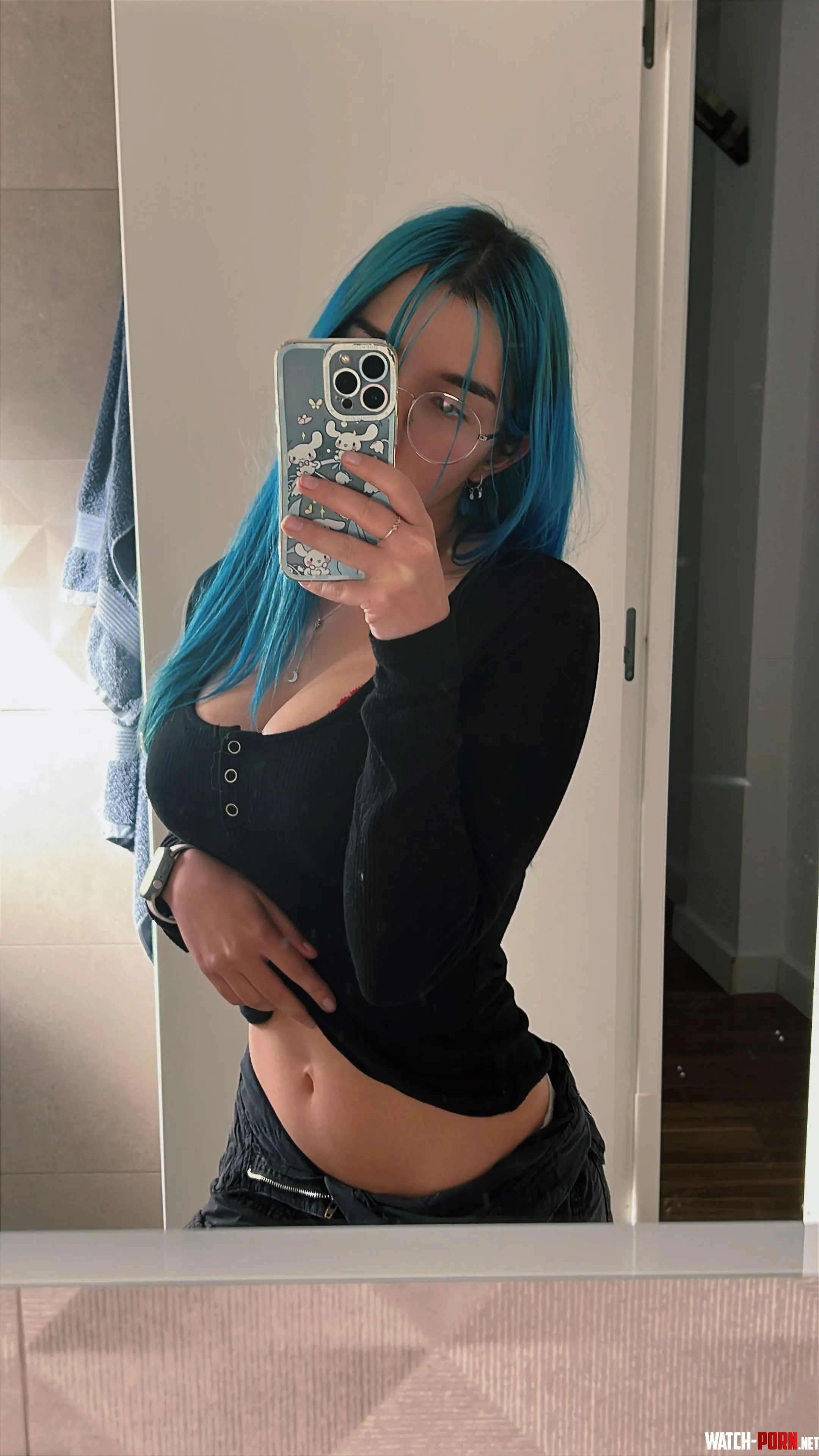 Is it me..or is getting hot in here by KinkyGamerSlut