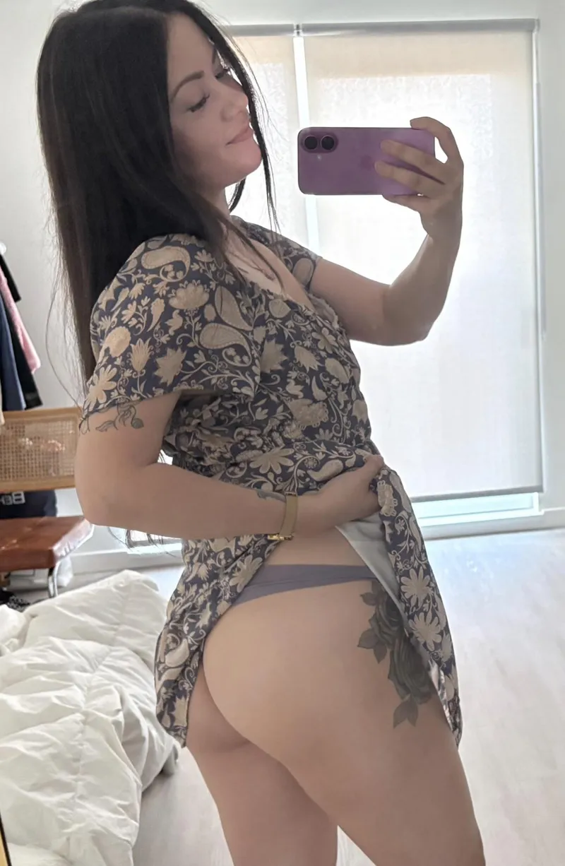 Thumbnail Upskirt view in my dress