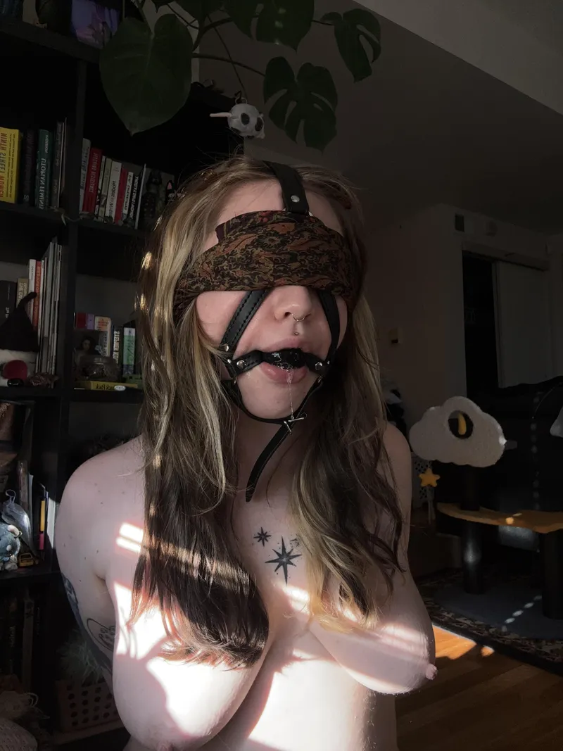 Thumbnail [F] wanted to test out my new gag in the pretty morning light
