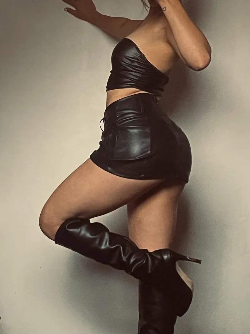 Thumbnail All wrapped in leather