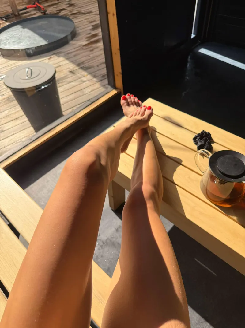 Thumbnail Getting ready for some sauna time