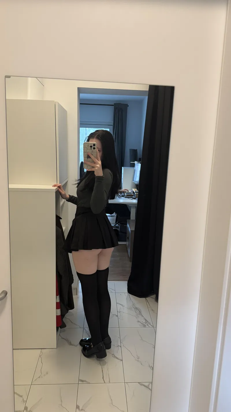 Thumbnail i love being the office whore by yourusedbrat