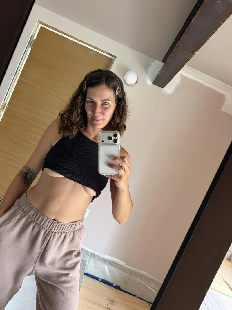 Thumbnail Hello