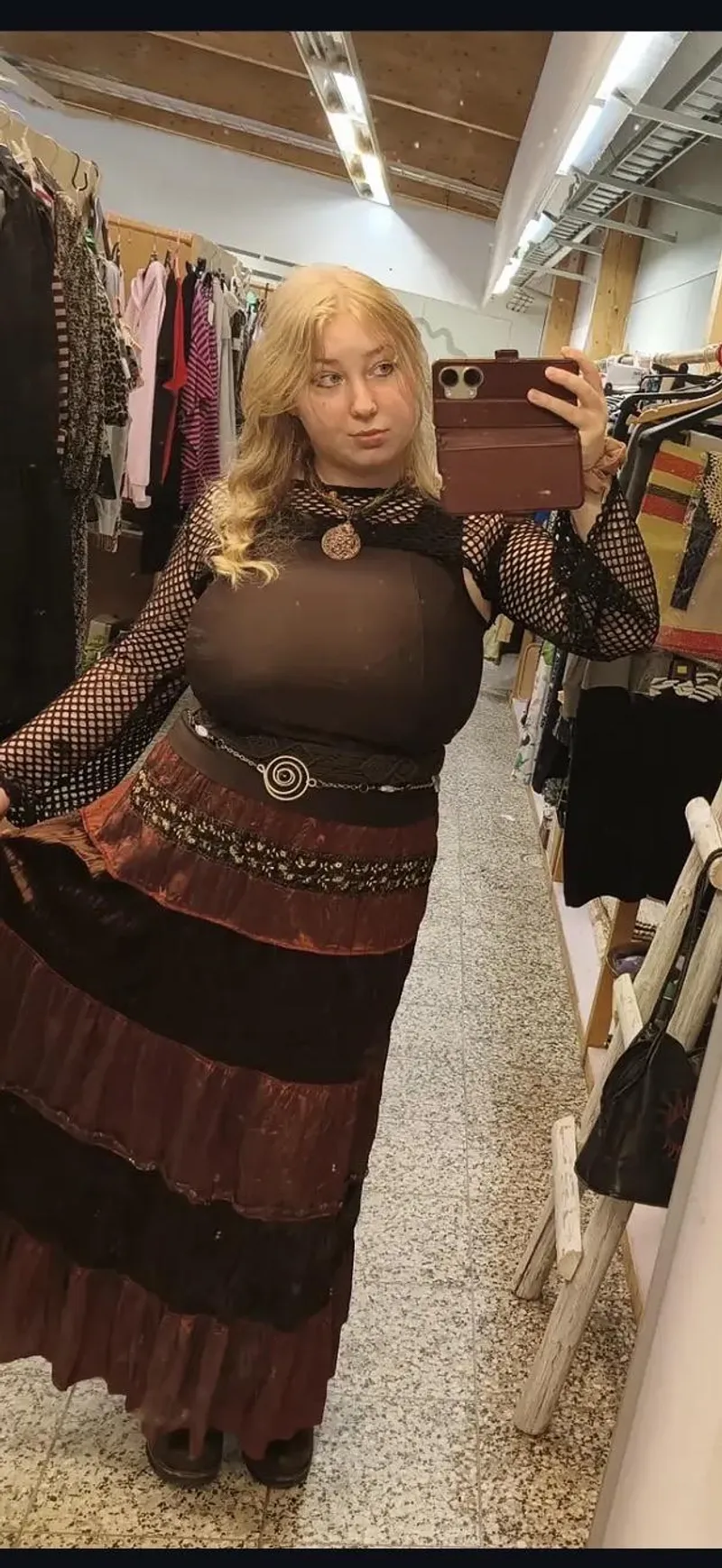 Thumbnail Busty in a thrift shop
