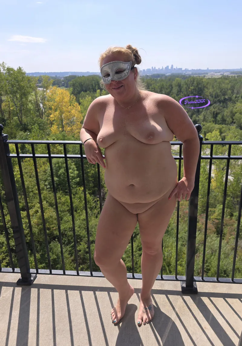 Thumbnail Enjoying the view?