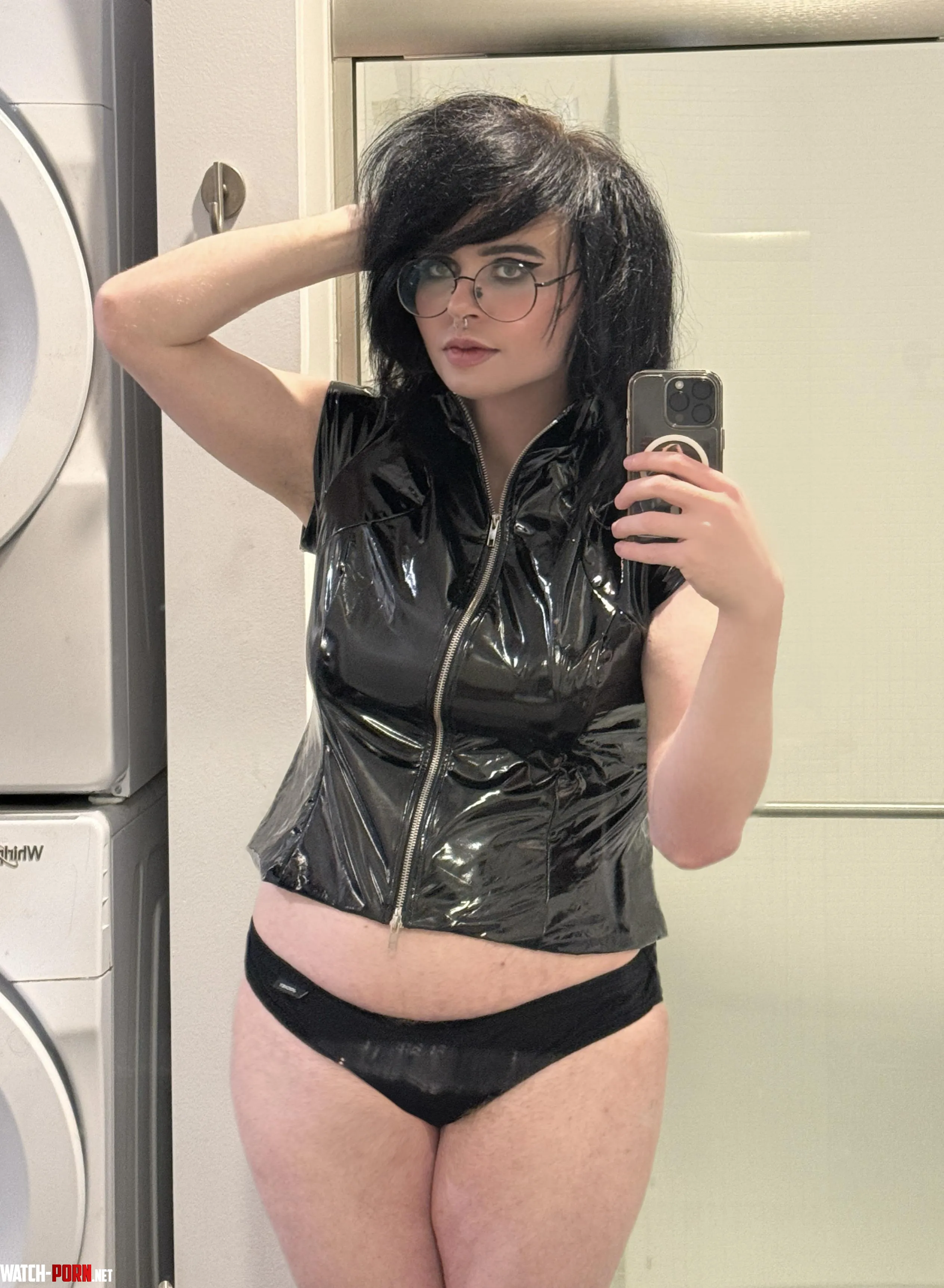 it’s my birthday! this emo goth feedee needs a treat by gothicexplosion