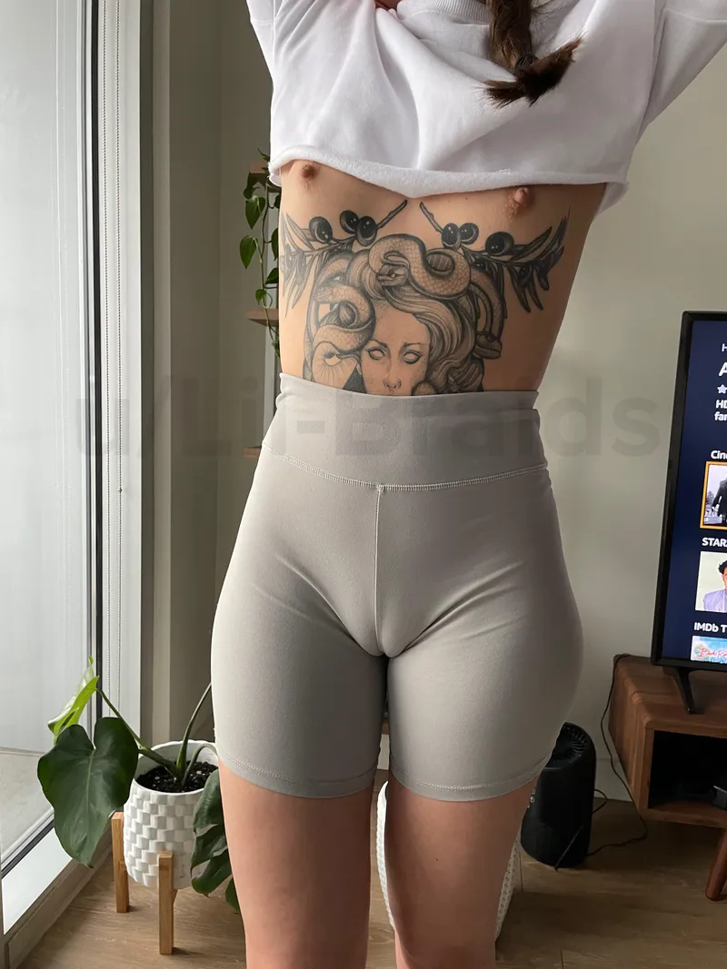 Thumbnail Tits and tats out by lil-braids