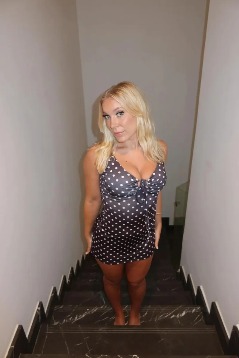 Thumbnail It's okay to stare