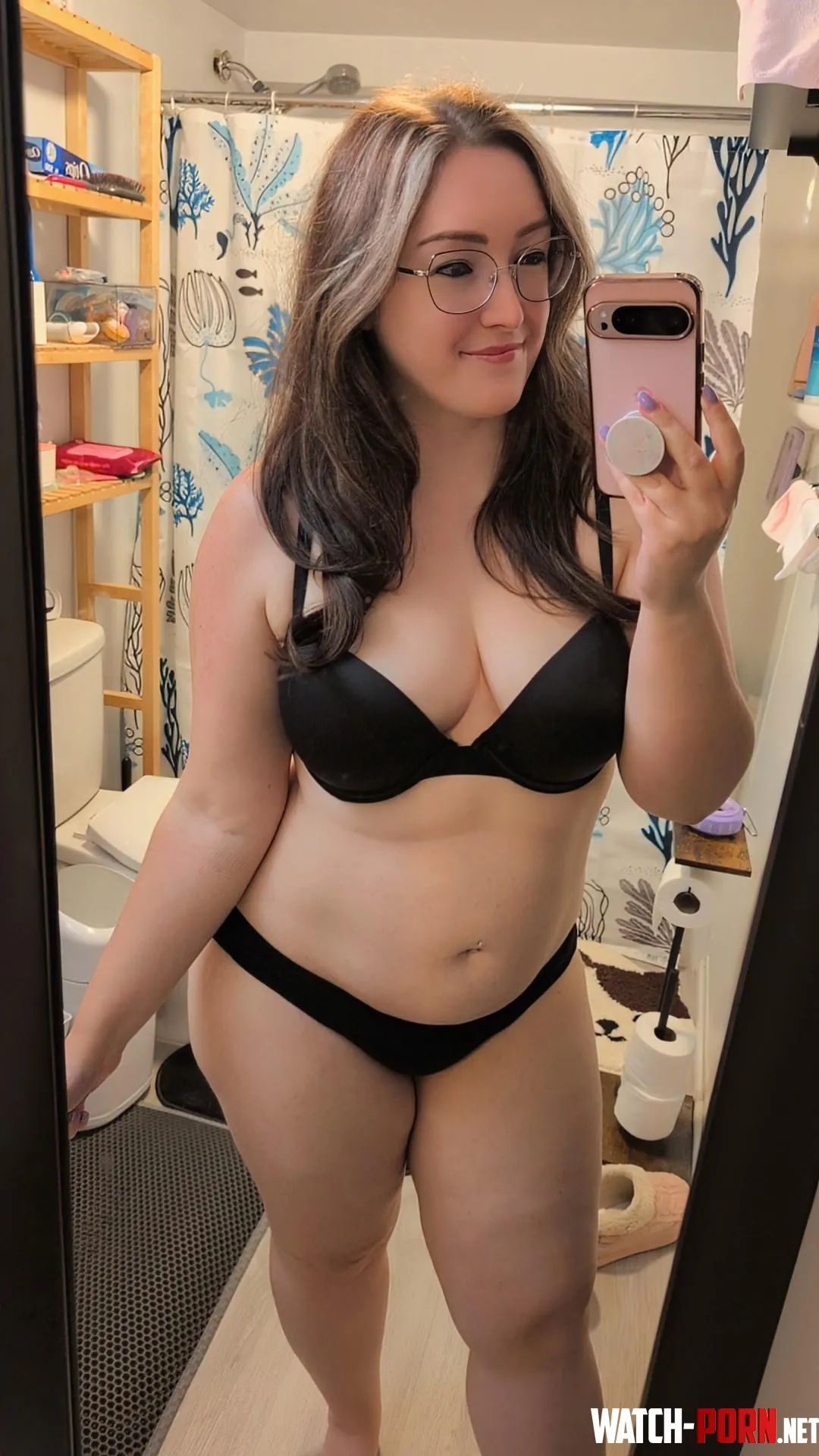 The mirror gave me permission to post this ;) by ScarletMeowxo