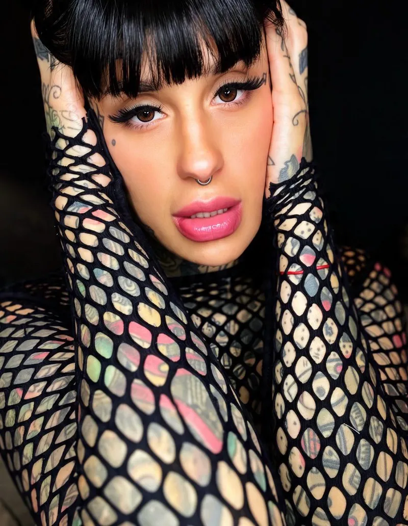 Thumbnail Brunette, bold, and impossible to ignore. 🖤