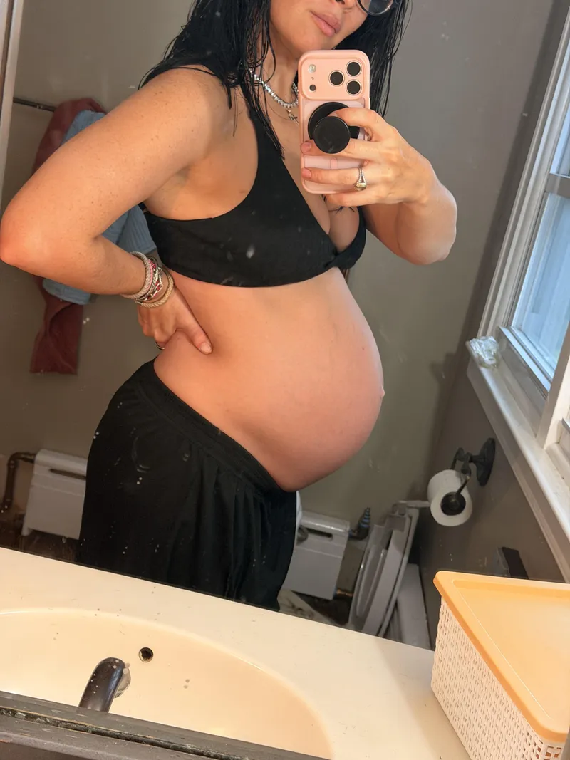 Thumbnail Stuffed and ready to pop at 34 wks