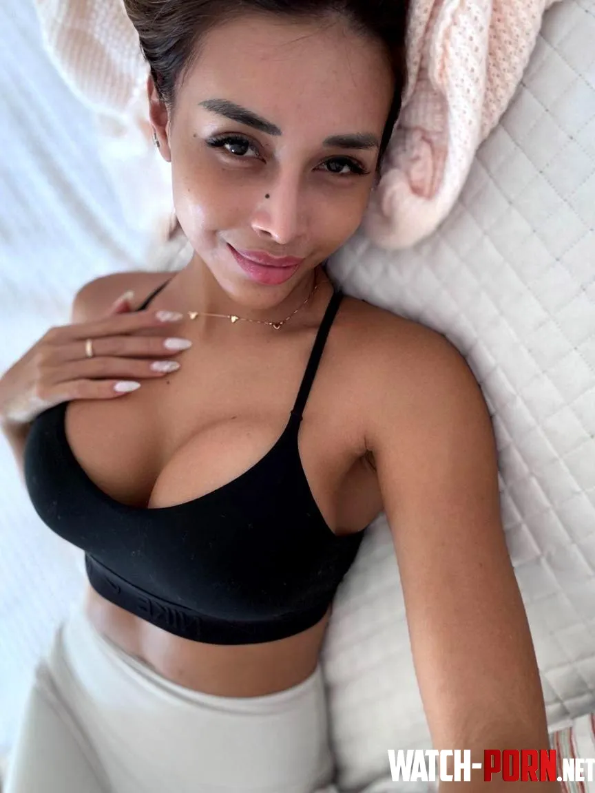 Let's stay in bed by mialushhh