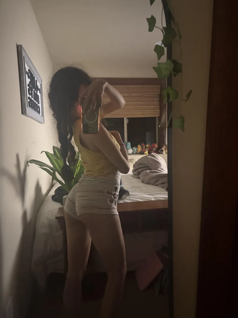 Thumbnail bless the ability to post a risqué photo or two ♥️