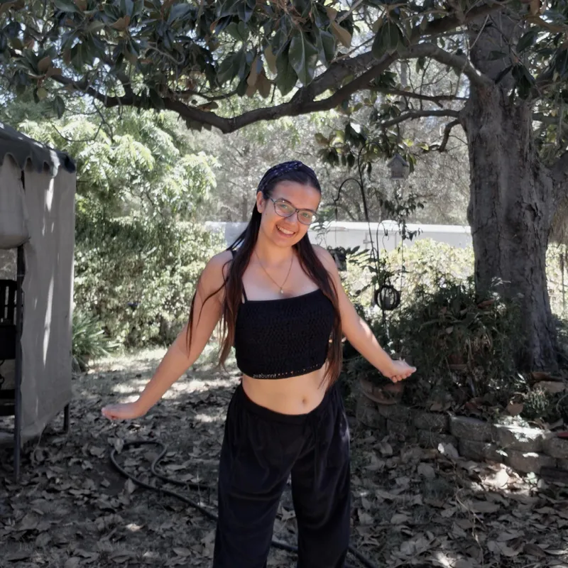 Thumbnail Enjoying outside today in my crop top