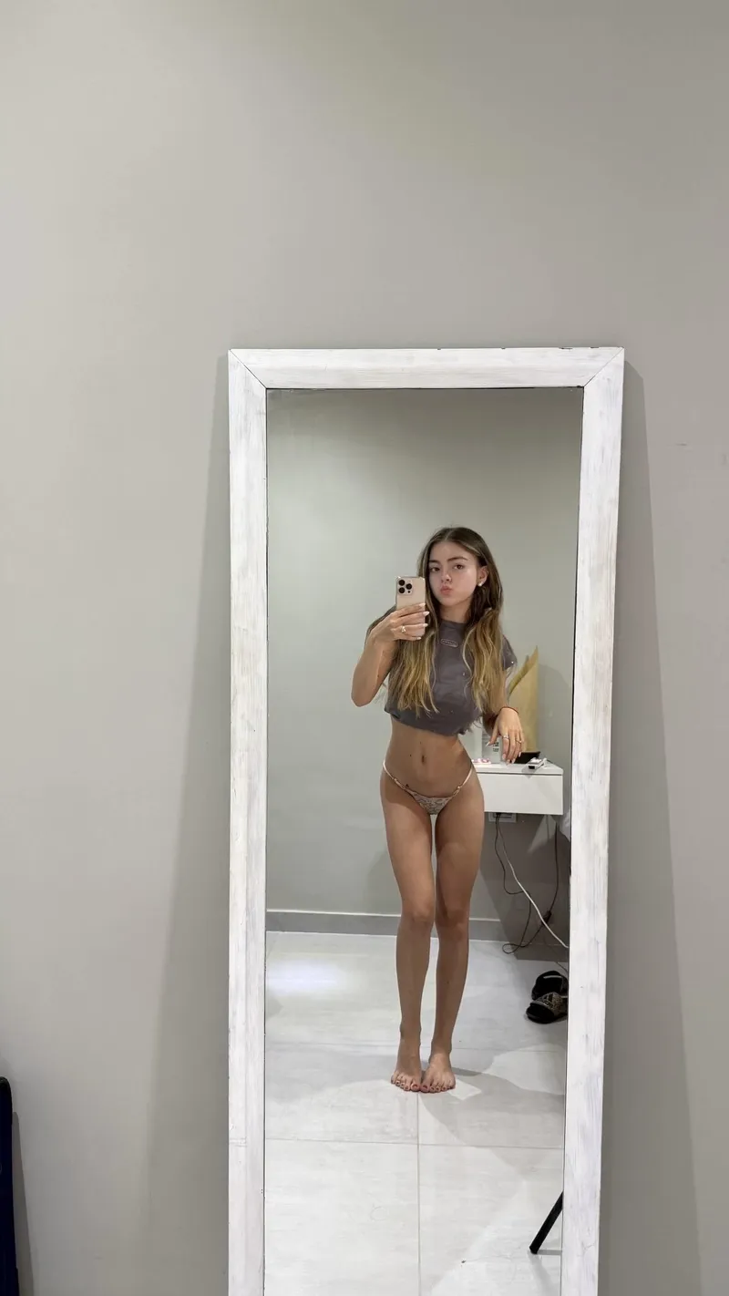 Thumbnail F18 is a petite babe hot