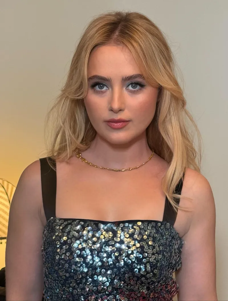 Thumbnail Kathryn Newton