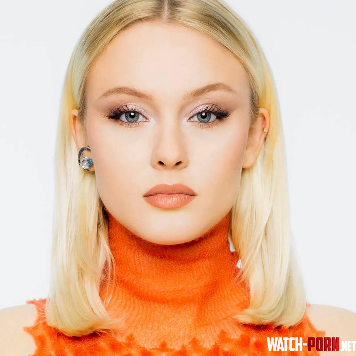 Zara Larsson by Hallow33n78
